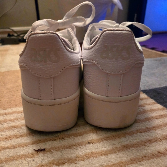 Asics Shoes - Picture 4 of 7